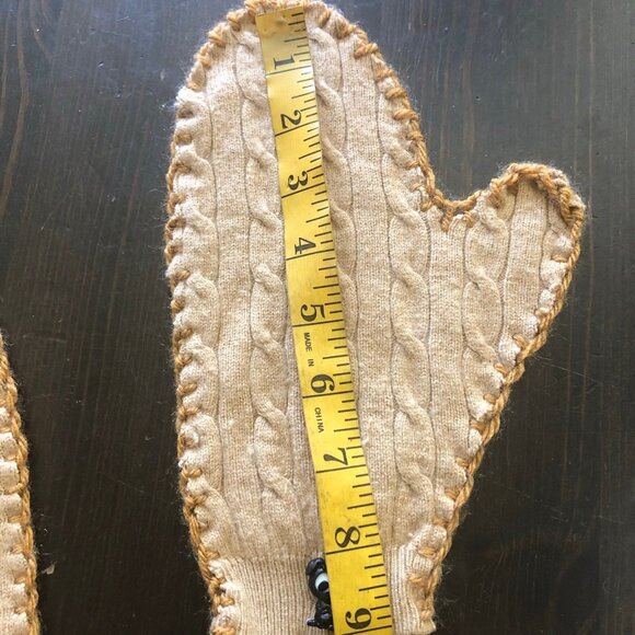Vintage Cable Knit Wool Mittens Large Puppy Appliqué Beige - Picture 7 of 10